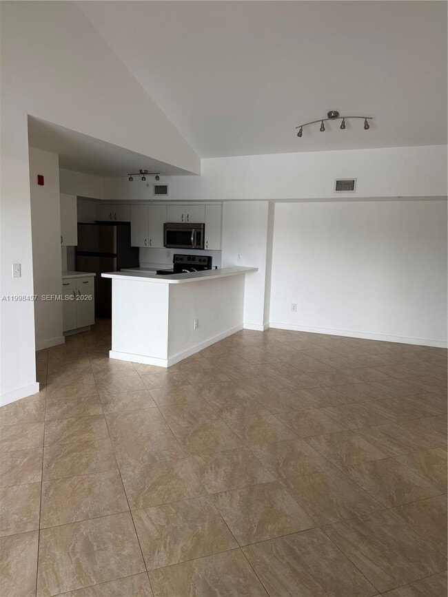 2640 S University Dr in Davie, FL - Building Photo - Building Photo