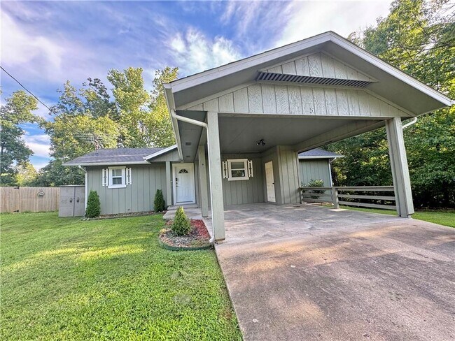 property at 5 Dunholme Dr