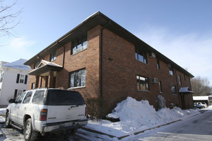 Carlson West Apartments