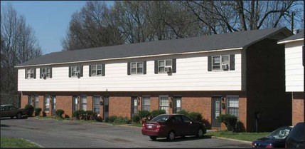 Bradford Apartments in Charlotte, NC - Foto de edificio - Building Photo