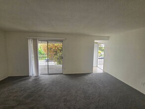 4552 Heil Ave-Unit -4 in Huntington Beach, CA - Building Photo - Building Photo
