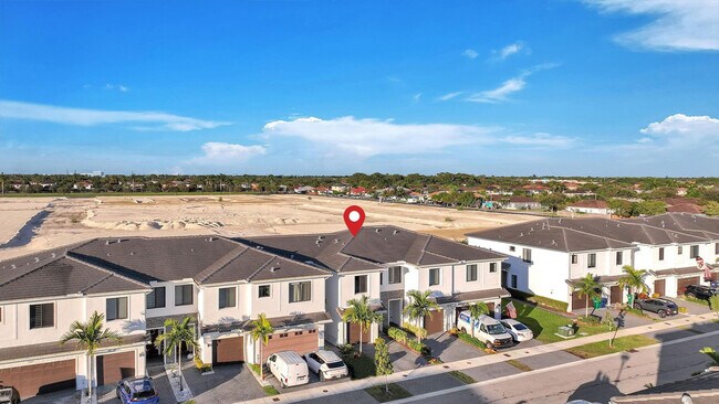 10973 SW 232nd Terrace in Princeton, FL - Building Photo - Building Photo