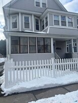 73 Pixlee Pl in Bridgeport, CT - Building Photo