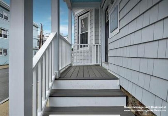 72 Roseclair St, Unit 1 in Boston, MA - Building Photo - Building Photo