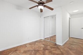 830 W Lincoln Ave in Escondido, CA - Building Photo - Building Photo