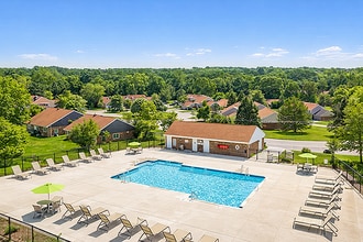 83 West in West Bloomfield, MI - Building Photo - Building Photo