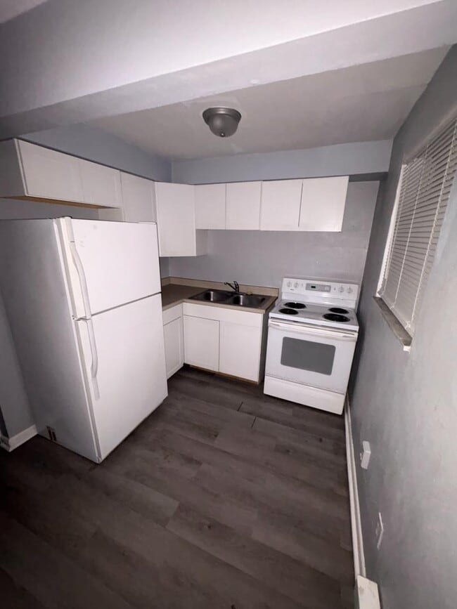 property at 2929 Hoover Ave