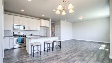 1111 Coyote Gulch Way in Bluffdale, UT - Building Photo - Building Photo