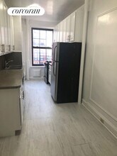 175 W 76th St in New York, NY - Building Photo - Building Photo