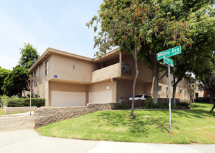 7348 Milton Ave in Whittier, CA - Foto de edificio - Building Photo