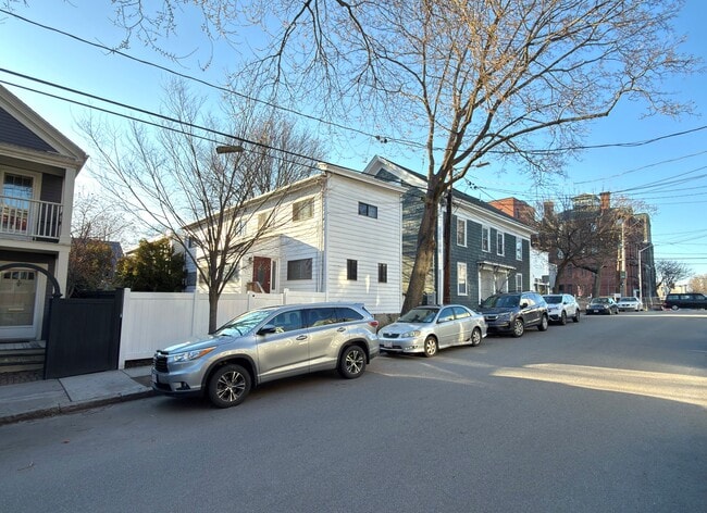 61 6th St, Unit 1, Unit 1