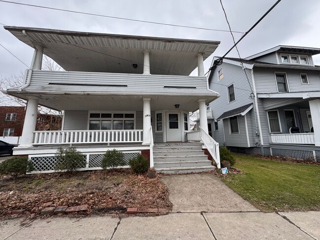 property at 12611 Franklin Blvd