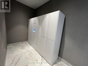 490 Gordon Krantz Ave in Milton, ON - Building Photo - Building Photo