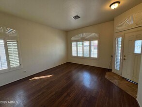19231 N Coyote Lakes Pkwy in Surprise, AZ - Building Photo - Building Photo