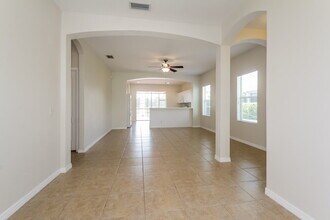 11126 Battery Park Pl in Bradenton, FL - Building Photo - Building Photo
