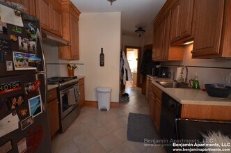 137 Charles St, Unit 1 in Boston, MA - Foto de edificio - Building Photo