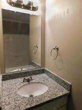 150 Varsity Cir in Huntsville, TX - Building Photo - Building Photo