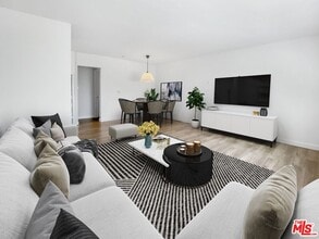 1446 Cochran Ave in Los Angeles, CA - Foto de edificio - Building Photo