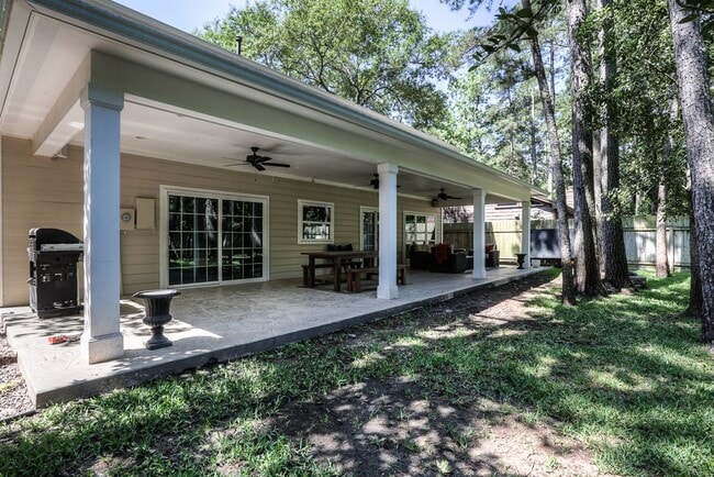 property at 24 Edgewood Forest Ct