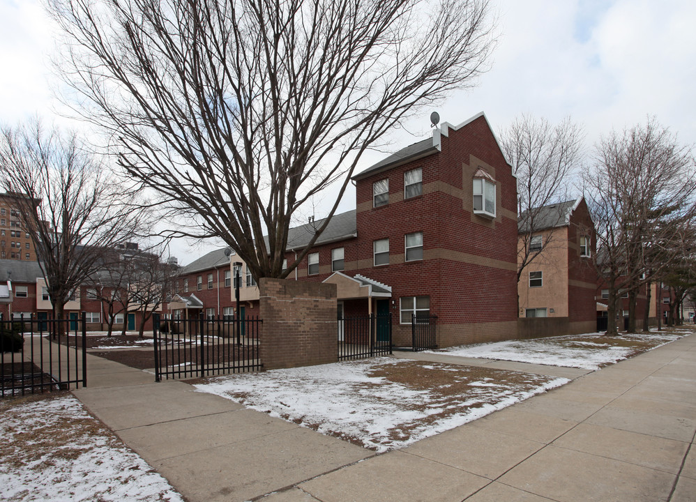 University City Townhomes in Philadelphia, PA - Building Photo