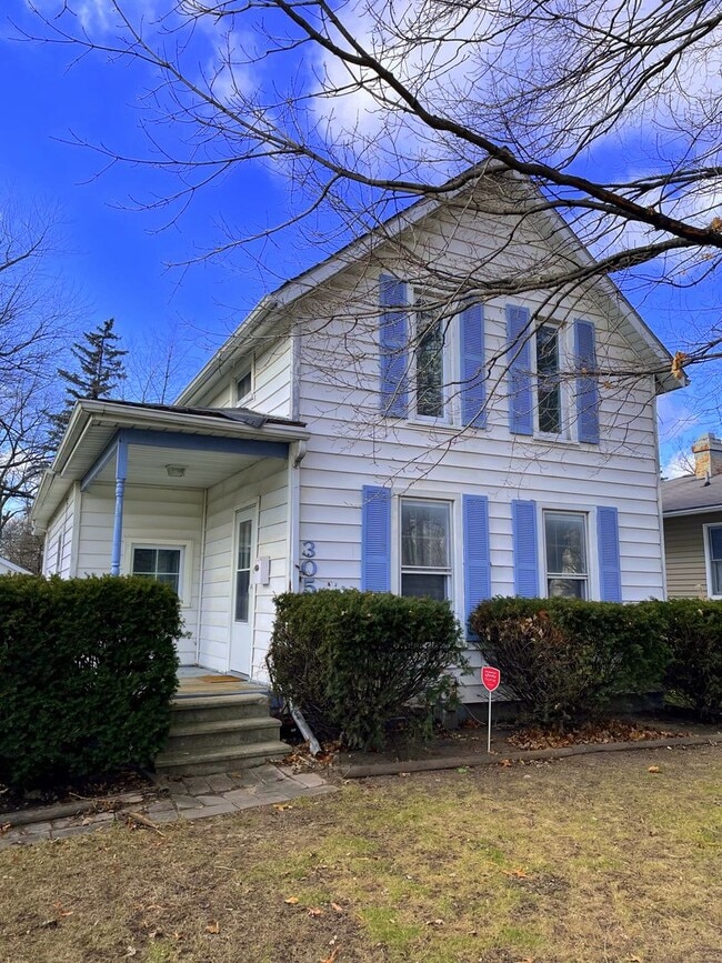 305 S Highland Ave in Elkhart, IN - Building Photo - Building Photo