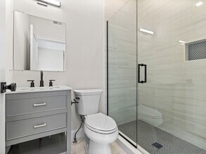 48 Woodward St, Unit 3 in Boston, MA - Foto de edificio - Building Photo