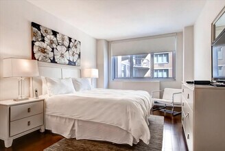 399 E 34th St-Unit -ID1029144P in New York, NY - Building Photo - Building Photo