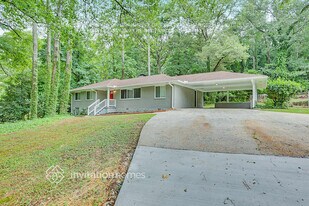 1499 Mill Acres Dr SW in Atlanta, GA - Building Photo