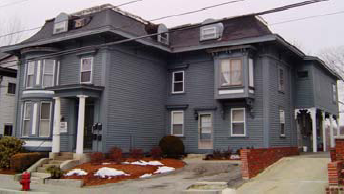 382 E Merrimack St in Lowell, MA - Foto de edificio