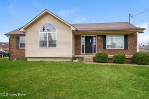 238 Seminole Ct in Shepherdsville, KY - Building Photo