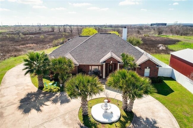1870 Co Rd 109 in Hutto, TX - Building Photo - Building Photo