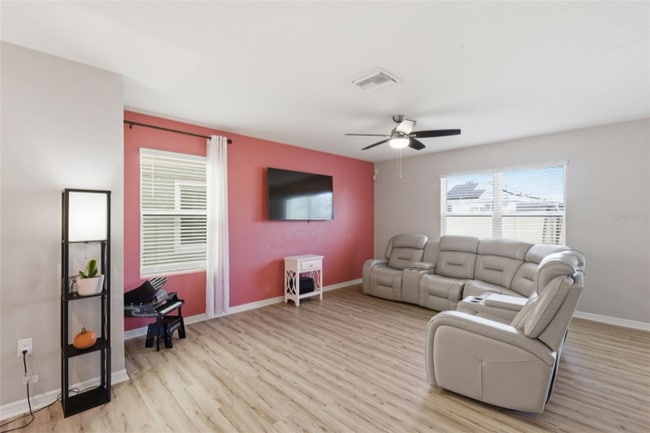 16849 Trite Bend St in Wimauma, FL - Foto de edificio - Building Photo