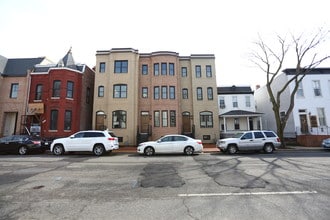 206-212 S Patrick St in Alexandria, VA - Foto de edificio - Building Photo