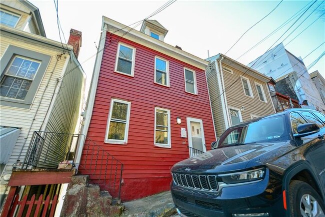 41 Welsh Way in Pittsburgh, PA - Building Photo - Building Photo