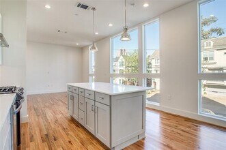 2128 Ashby St in Dallas, TX - Building Photo - Building Photo