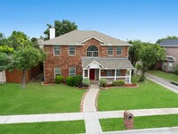 5004 Cedar Elm Dr in McKinney, TX - Foto de edificio - Building Photo