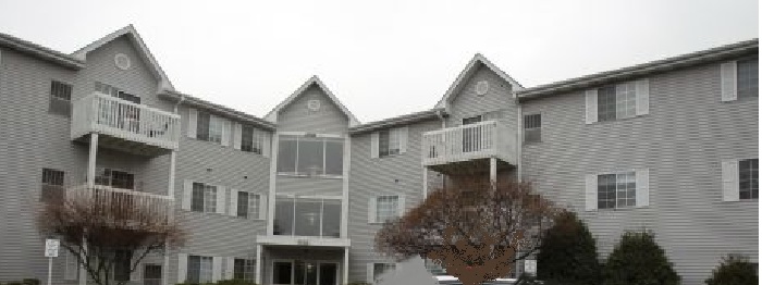 Ogden Court Apartments in Naperville, IL - Building Photo