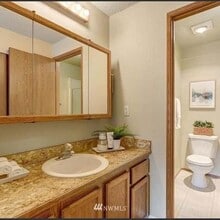 15624 8th Ave SW, Unit A in Burien, WA - Building Photo - Building Photo