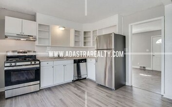 9004 E 52nd Terrace in Kansas City, MO - Building Photo - Building Photo