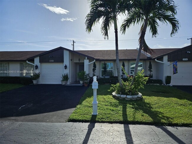 15700 Bottlebrush Cir in Delray Beach, FL - Building Photo - Building Photo