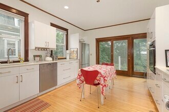 38 Russell St in Cambridge, MA - Building Photo - Building Photo