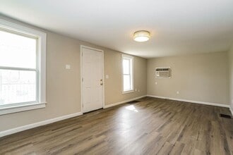 833 Clardendon Avenue: Front in Columbus, OH - Building Photo - Building Photo