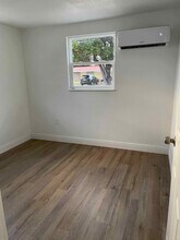 3902 W Sligh Ave, Unit ABCD in Tampa, FL - Building Photo - Building Photo