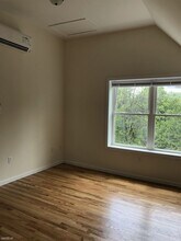 60 High St in Bristol, CT - Building Photo - Building Photo