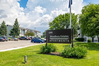 Woodbury Estates Apartments in Adrian, MI - Foto de edificio - Building Photo