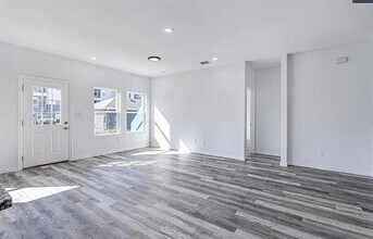 125 Magnolia Ests St in Crowley, TX - Building Photo - Building Photo