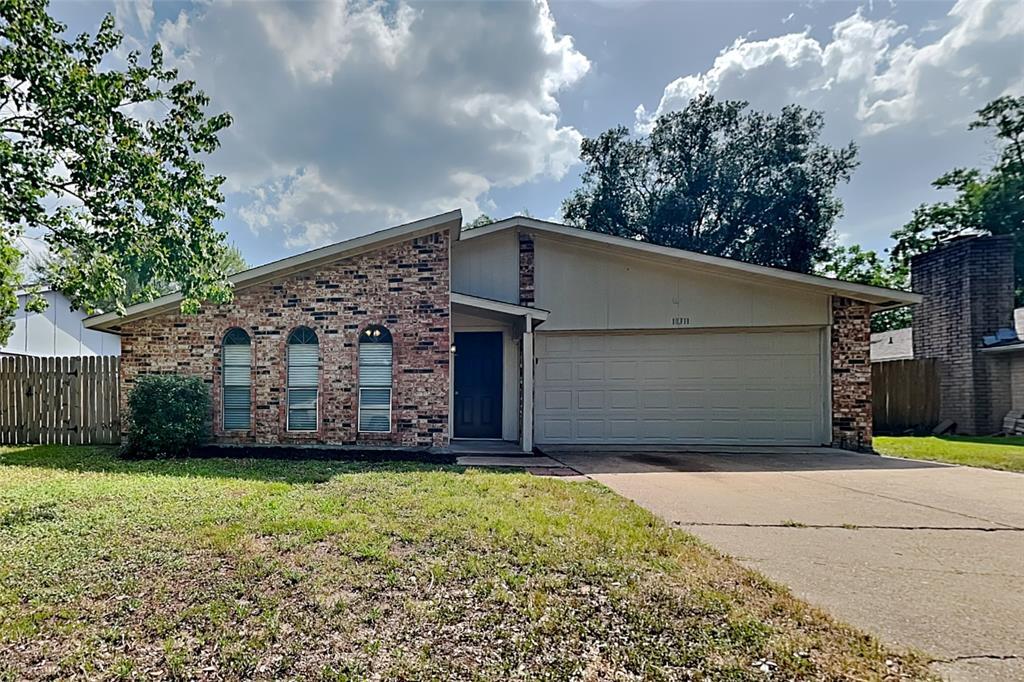 18311 Navajo Trail Dr in Spring, TX - Building Photo