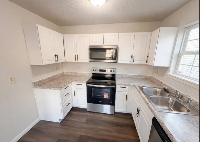 6654 Hazelhatch Dr in Indianapolis, IN - Building Photo - Building Photo