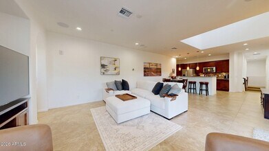 3935 E Rough Rider Rd in Phoenix, AZ - Building Photo - Building Photo