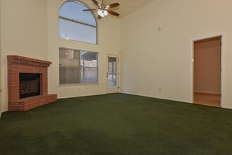 1372 Michelangelo Dr in El Paso, TX - Building Photo - Building Photo
